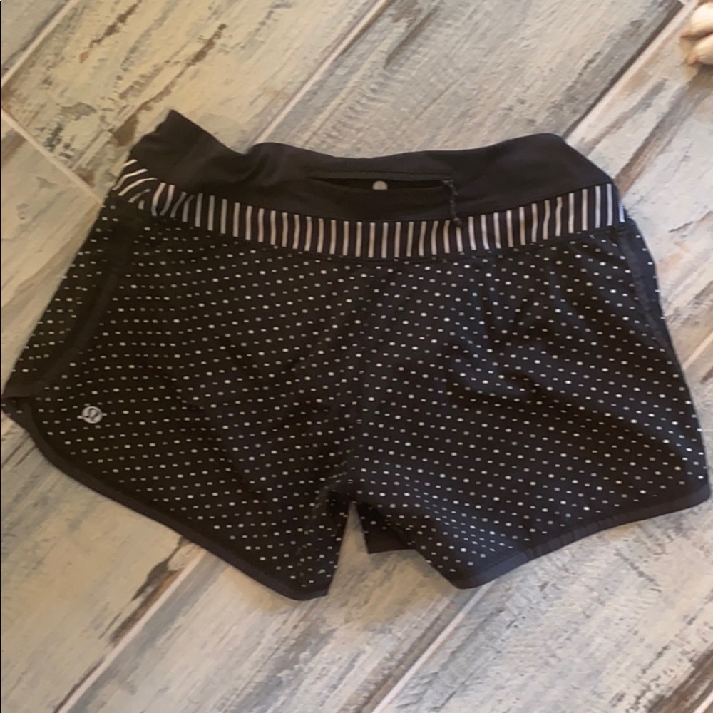 Lululemon Polka Dot and Stripe shorts - size 6